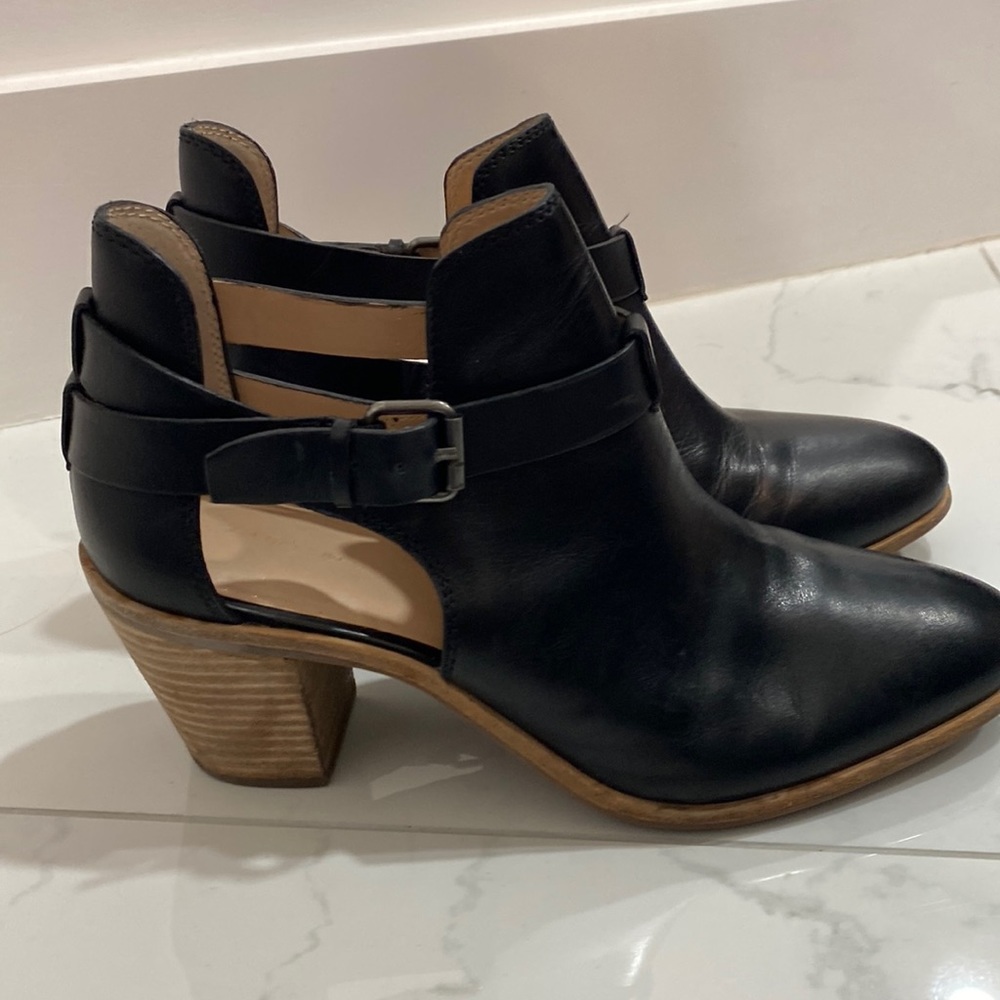 GH BASS & CO. Black Cut out Booties sz 9M